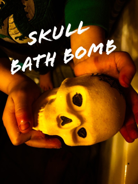 The BIG skull bath bomb The BIG skull bath bomb